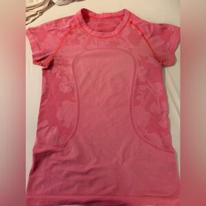 Lululemon Swiftly Short Sleeve. Size 8. Hip Length